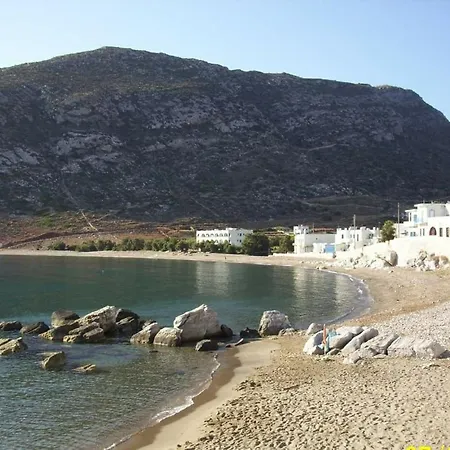 Traditional Family House, Ground Floor With Yard 度假居