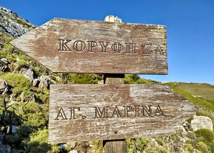 度假居 Traditional Family House, Ground Floor With Yard Koronos