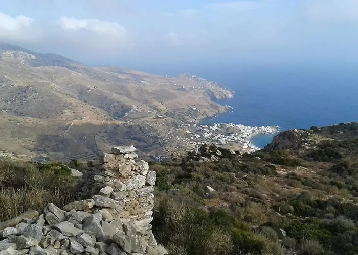 Traditional Family House, Ground Floor With Yard 度假居