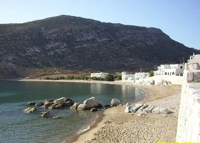 Traditional Family House, Ground Floor With Yard 度假居